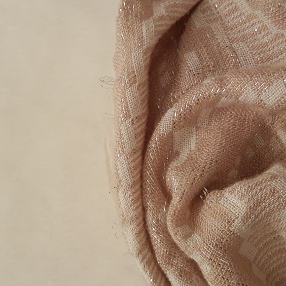 Bundle of Women's Scarves - Picture 4 of 5